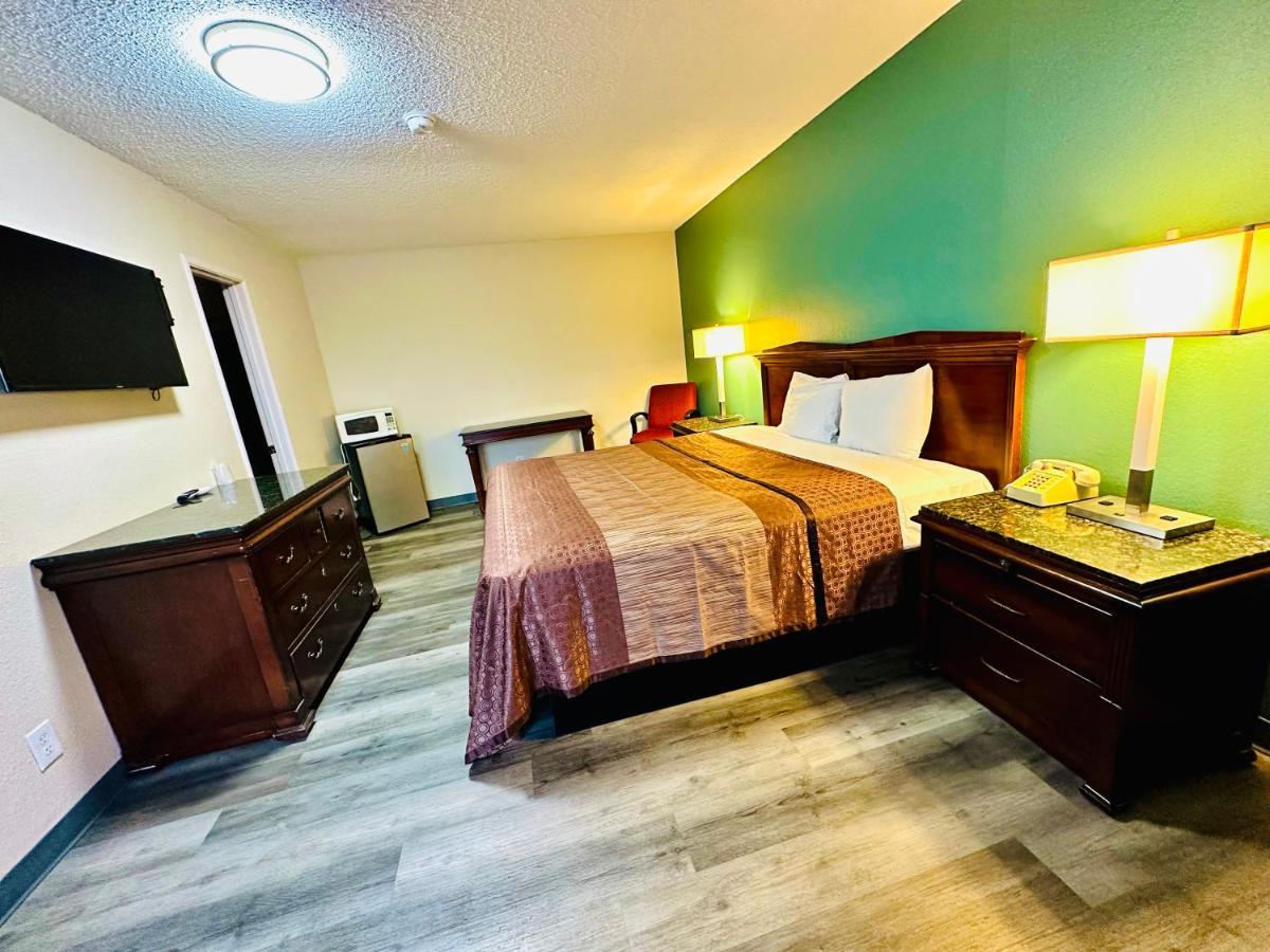 King'S Inn Motel Kingsburg Buitenkant foto